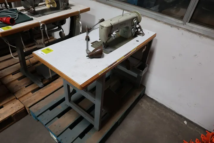 Pfaff Industrienähmaschine ohne Palette